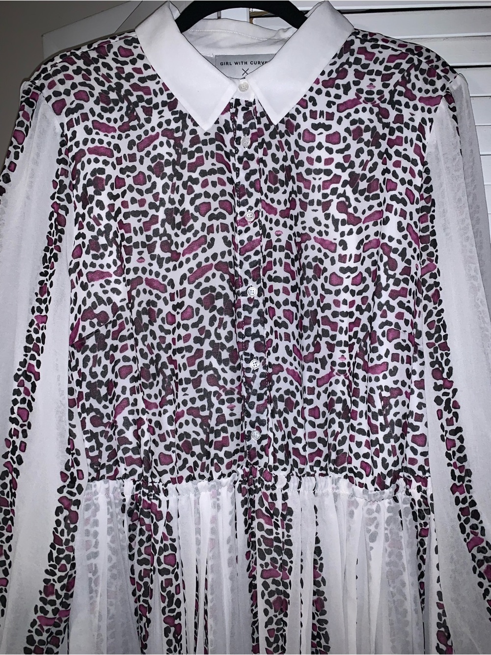 Girl With Curves x Lane Bryant Printed Pleated Long Sleeve Shirtdress - Picture 4 of 7